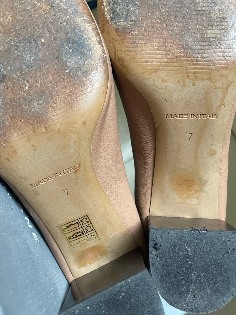 Everlane Camel Brown Leather Block Heel Pumps - Picture 9 of 10